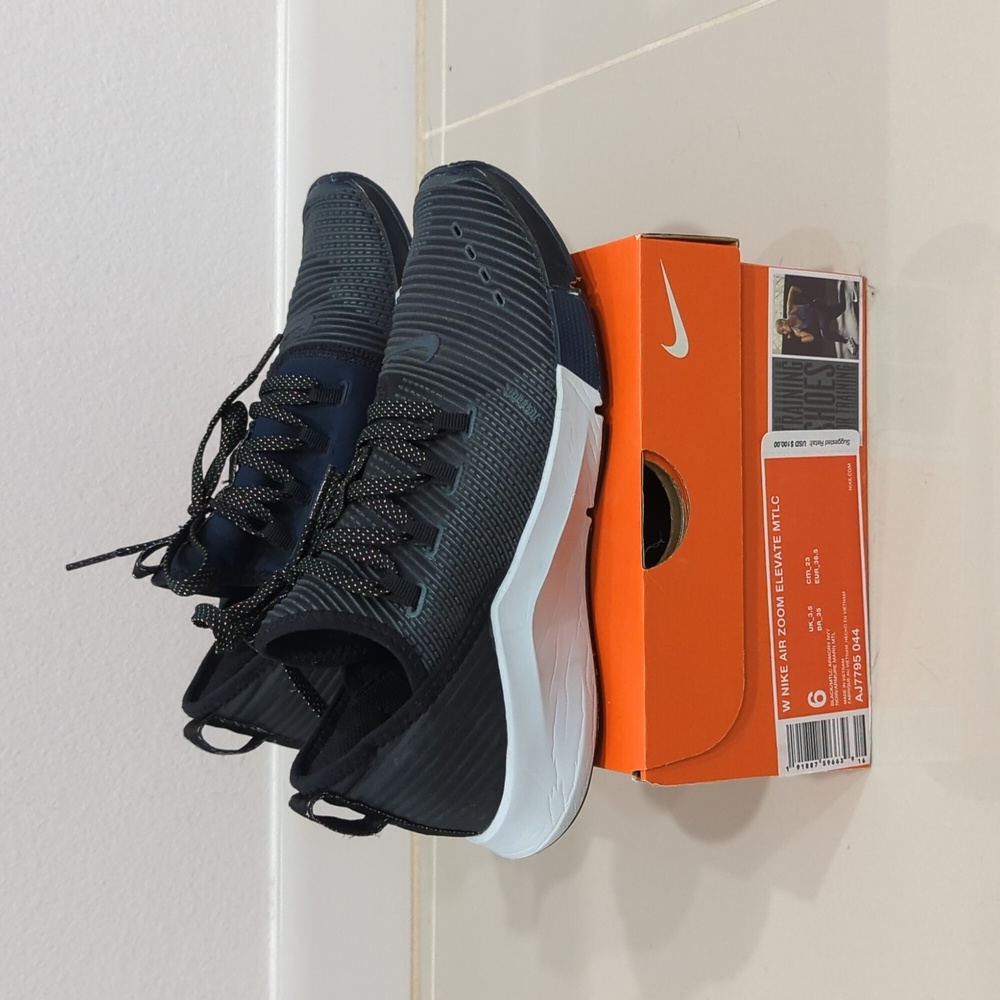 Nike Air Zoom Elevate Sz 6